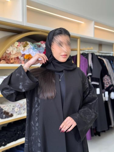 عباية جاز بقماش كريب الاناقة تدخيلات كريب مطبع ورد