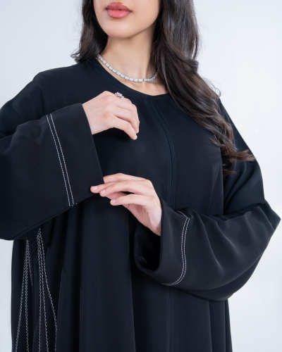 عباية سيرين بقماش انترنت كويتي بخيط ابيض