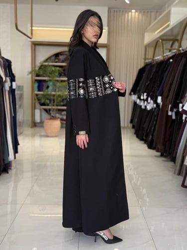 بليزر | عباية ساندي بقماش كريب الاناقة تدخيلات تطر...