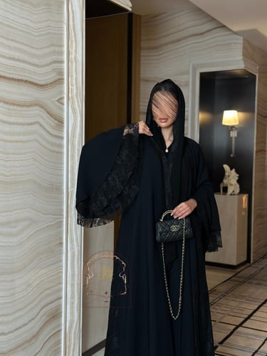 عباية رونق بقماش انترنت مع دانتيل