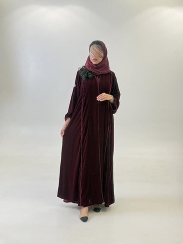 عباية ليلي بقماش مخمل كوري بقيطان ناعمه عنابي