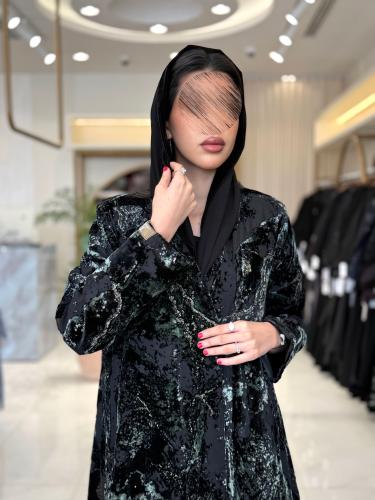 عباية الفاتنه بقماش شيفون مخمل ياباني تيفاني