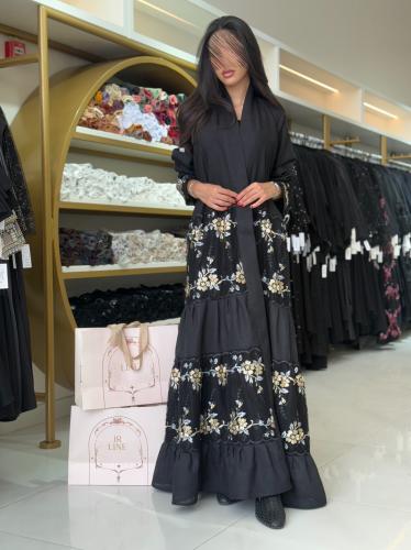 عباية سمر بقماش لنن تدخيلات شيفون مطرز