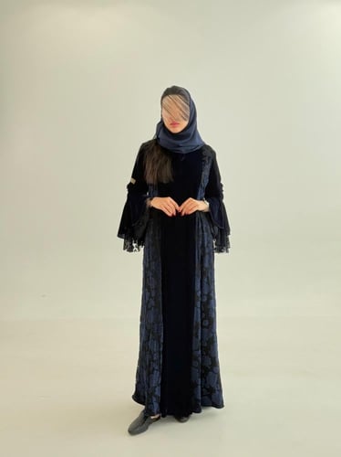 عباية هدى بقماش مخمل كوري تدخيلات شيفون كحلي