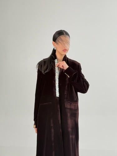 بليزر اسماء بقماش مخمل مبطن مزين بصدف عودي