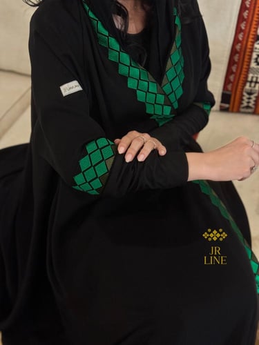 اليوم الوطني | عباية رسوخ بقماش انترنت مطرز دبل كل...