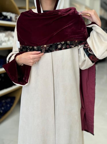 رتشكيلة شتاء 2024 -عباية ياسمين بقماش مخمل بشال مط...