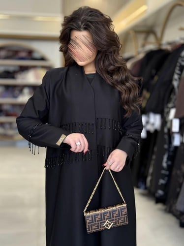 بليزر | عباية نوراه بقماش كريب ايطالي مزين بشك هدب