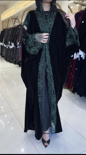 عباية محبوبه بقماش مخمل كوري تدخيلات دانتل فرنسي ا...