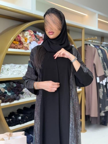 عباية لميس بقماش كريب الابداع تدخيلات شيفون بلمعه...