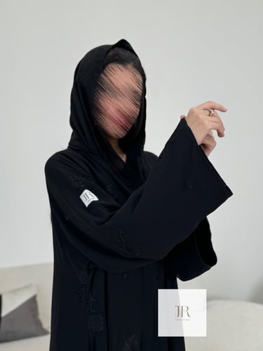 عباية سلطانة - تطريز اسود