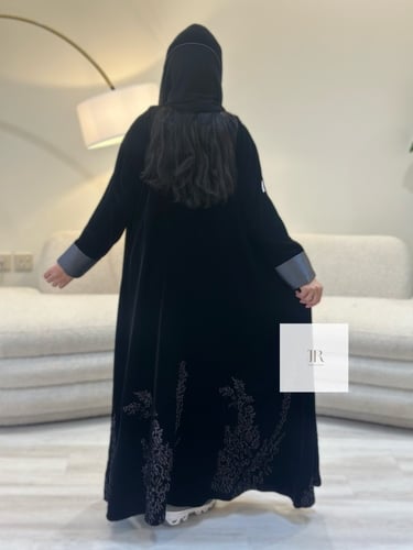 عباية جوزين - مخمل اصلي مطرز - رمادي