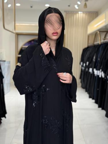 كولكشن العيد | عباية حنان بقماش شيفون مبطن مزين بش...