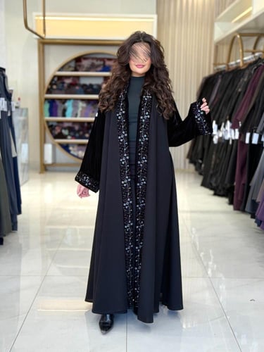 عباية غدق بقماش كريب الاناقة تدخيلات مخمل بتطريز م...