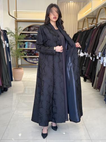 بليزر | عباية ميلانا بقماش جاكار دوائر اسود