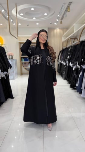 بليزر | عباية ساندي بقماش كريب الاناقة تدخيلات تطر...