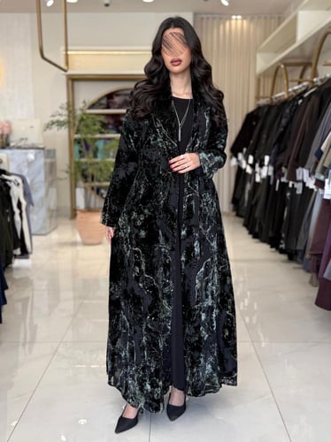 عباية الفاتنه بقماش شيفون مخمل ياباني تيفاني