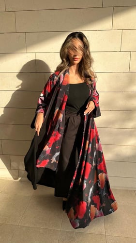 عباية فدوى بقماش شيفون مبطن برسم مطبع