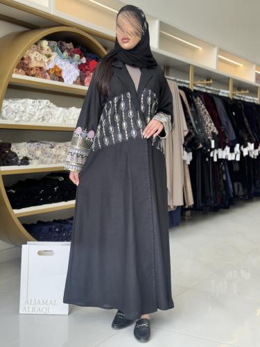 عباية ميلا بقماش لنن مطرز اسود