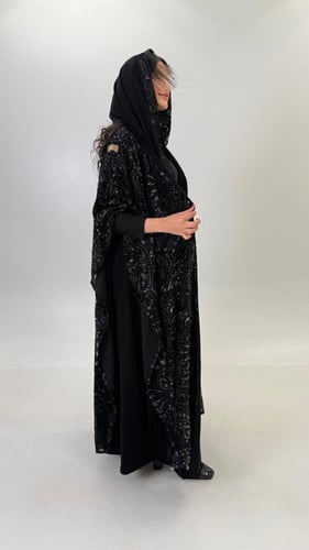 عباية الترف بقماش شيفون مخمل مبطن برسم روبيان