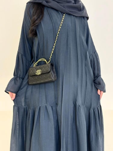 عباية سمر بقماش لنن ناعم مبطن كحلي