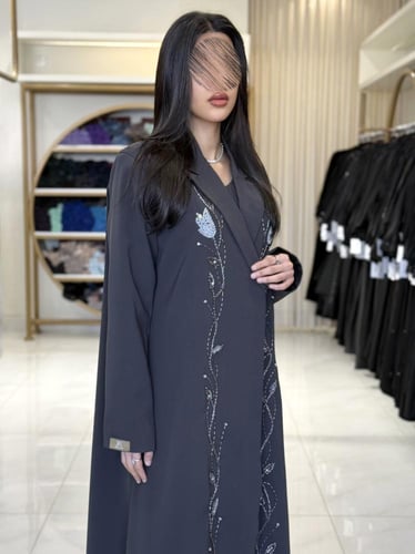 كولكشن العيد | عباية ليم بقماش كريب رموش مزين بشك...