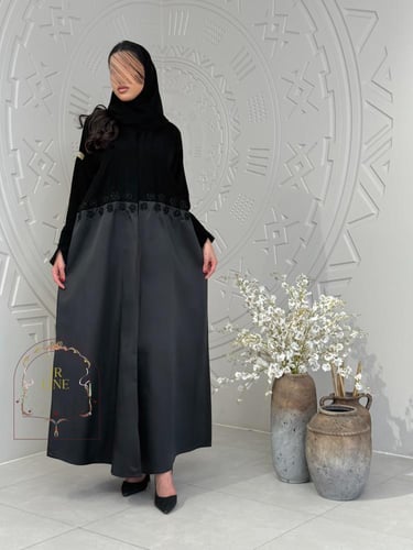 عباية تولين بقماش كريب الابداع تدخيلات تفته