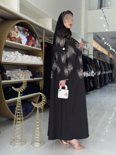 عباية وتين بقماش حرير مغسول مطرز