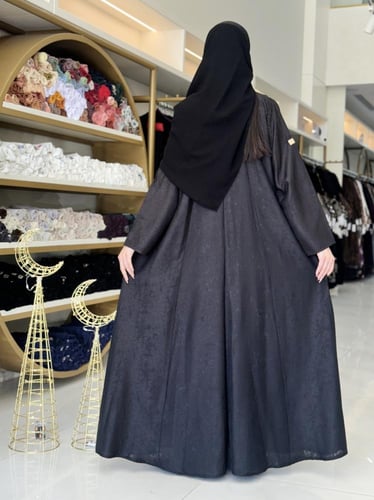 عباية رواء بقماش كريب حرير مشجر اسود