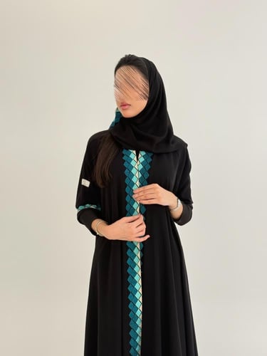 عباية فرحه بقماش انترنت بتطريز تركوازي