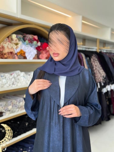 عباية رواء بقماش كريب حرير مشجر كحلي