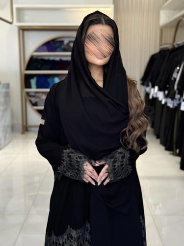 كولكشن العيد |عباية منيه بقماش كريب ملكي تدخيلات د...