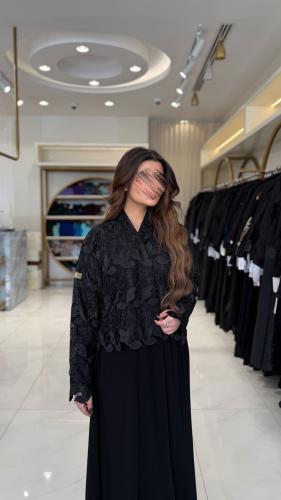 كولكشن العيد | عباية جوري بقماش كريب رموش مع جبير...