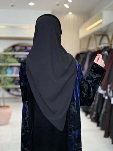 عباية تركيه بقماش مخمل كوري تدخيلات شيفون مخمل كحل...