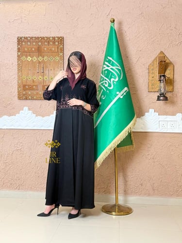 عباية رؤية بقماش كريب الابداع بتطريز عنابي