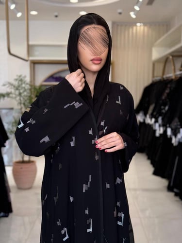 عباية تورد بقماش شيفون بتطريز بيج