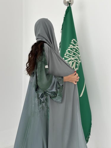 ‏National day abaya | عباية العز