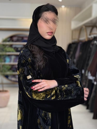 عباية تركيه بقماش مخمل كوري تدخيلات شيفون مخمل ذهب...