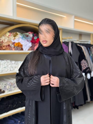 عباية جاز بقماش كريب الاناقة تدخيلات كريب مطبع خطو...