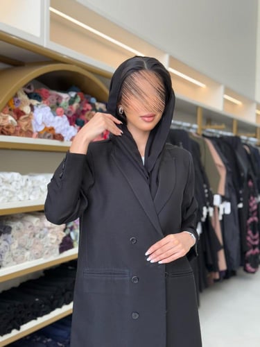عباية خلود بليزر بقماش كريب الاناقة اسود