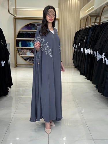 كولكشن العيد | عباية اصاله بقماش كريب احساس بشك قط...