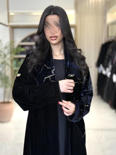 عباية سولارا بقماش مخمل كوري تدخيلات شيفون مخمل بش...