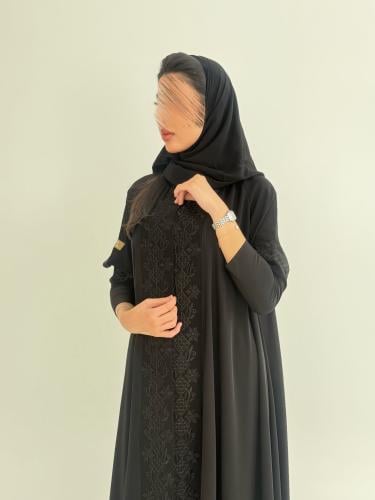 عبايه تسواهن بقماش انترنت دبل كلوش تطريز بأناقة فا...