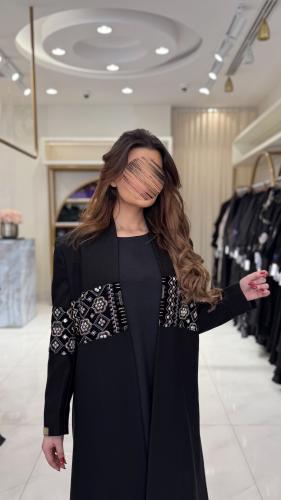 بليزر | عباية ساندي بقماش كريب الاناقة تدخيلات تطر...