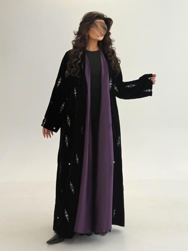 عباية وصوف بقماش مخمل كوري بتطريز مبطن بستان موف