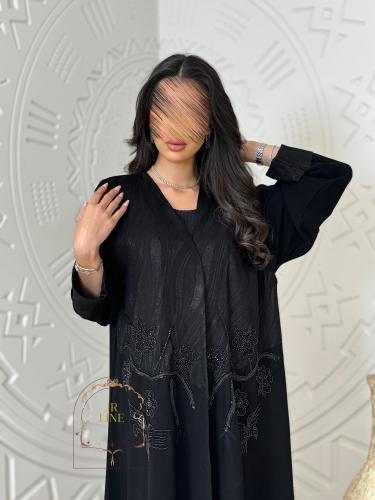 عباية كريستينا بقماش كريب الابداع بشك