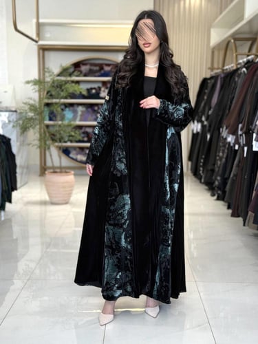 عباية تركيه بقماش مخمل كوري تدخيلات شيفون مخمل تيف...
