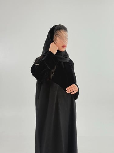 عباية ليلار بقماش مخمل كوري تدخيلات شاكيرا مقلم