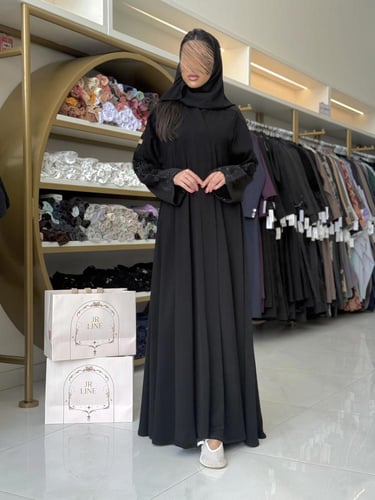 عباية ساميه بقماش ملكي دبل كلوش