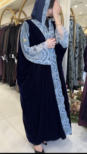 عباية محبوبه بقماش مخمل كوري تدخيلات دانتل فرنسي ك...